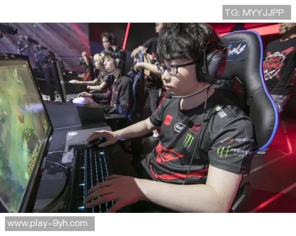 独家解析：JDG战队配合策略与其他战队的深度对比分析